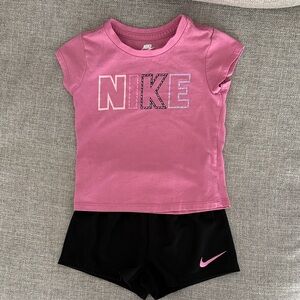 Toddler Nike Pink T-Shirt and Black Shorts Set (2T)